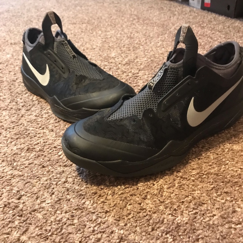 Nike crusader basketball shoes